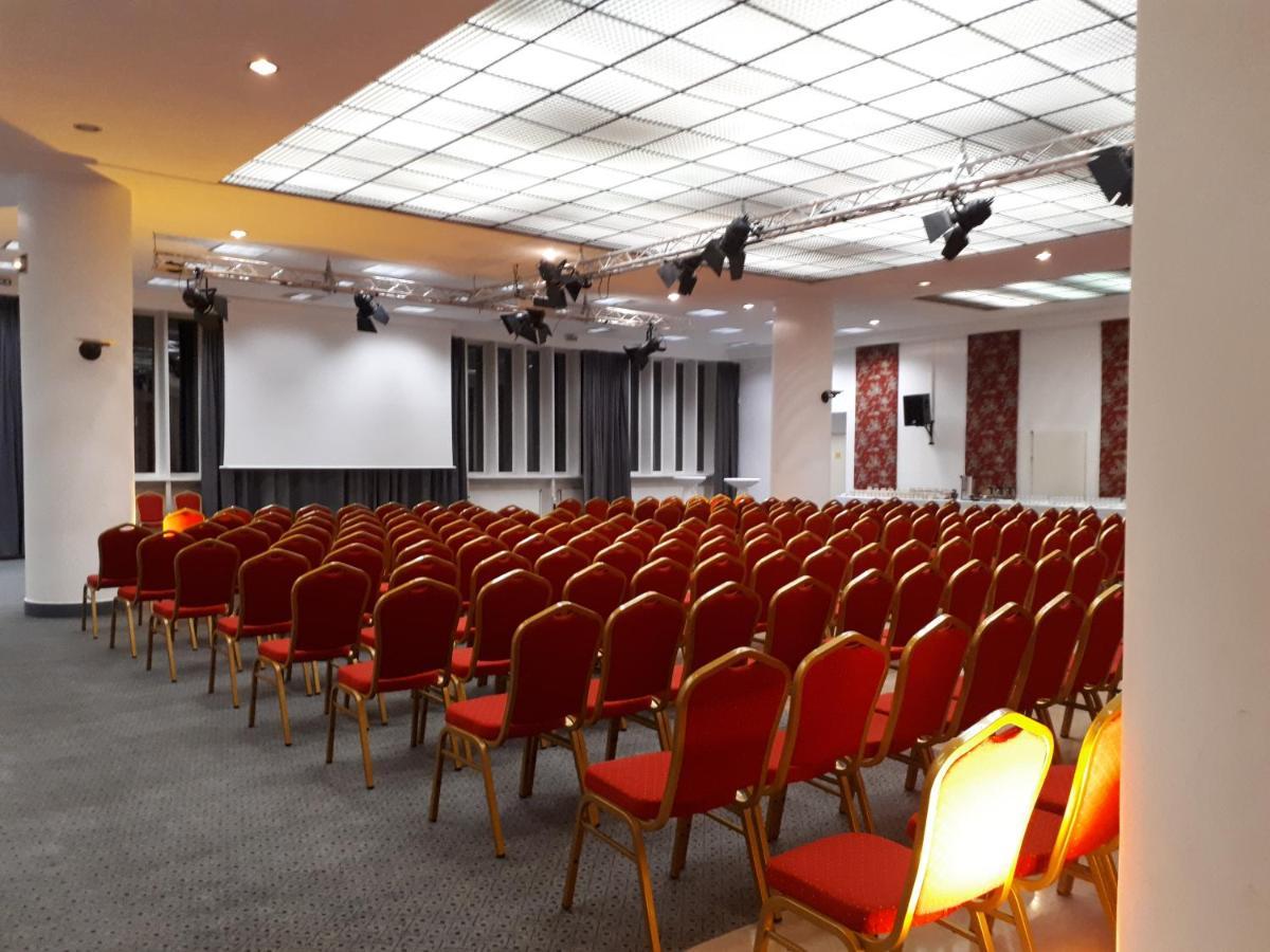 Du Parc - Centre Hotel 4*
