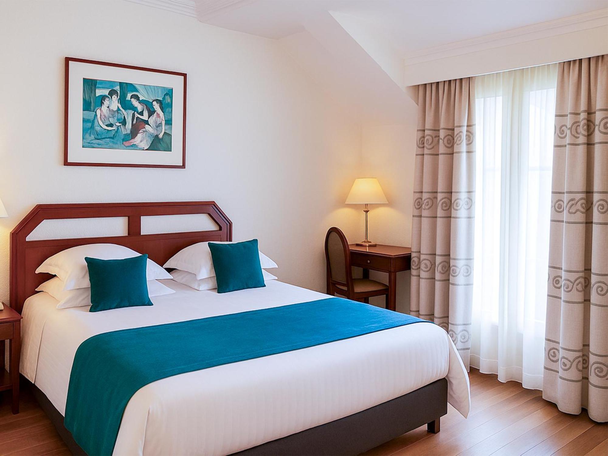 Du Parc - Centre Hotel 4*